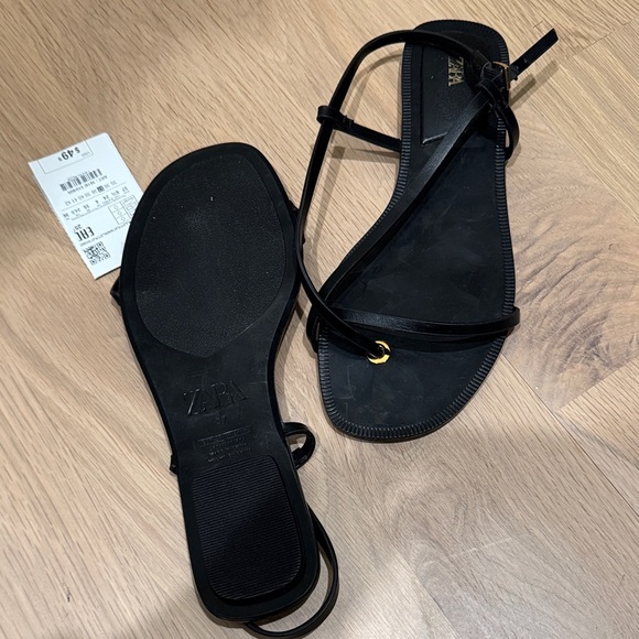 Zara Elegant Black Sandals - Picture 2 of 2